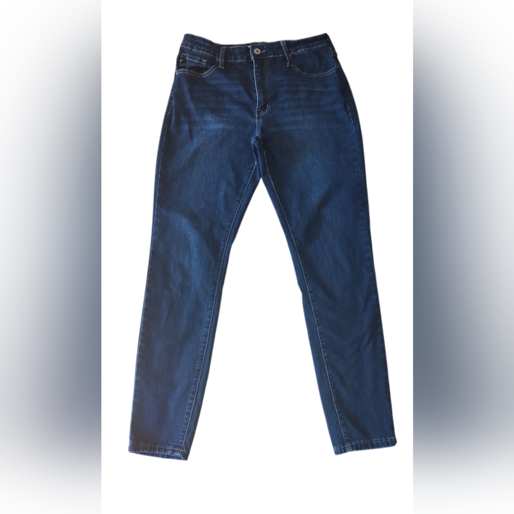 KanCan Women's Size 11 Estilo Skinny Jeans
